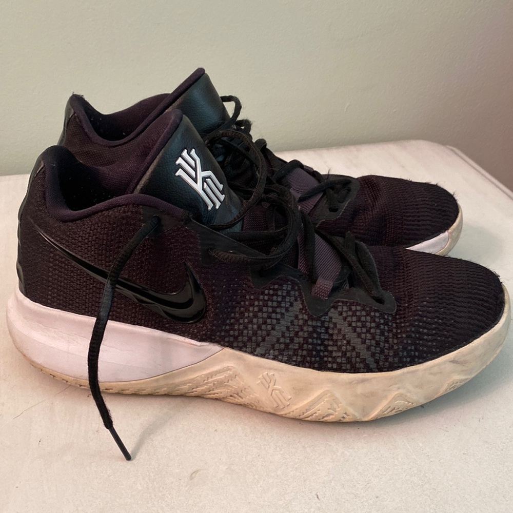 Nike Kyrie Flytrap black shoes AA 7071-001